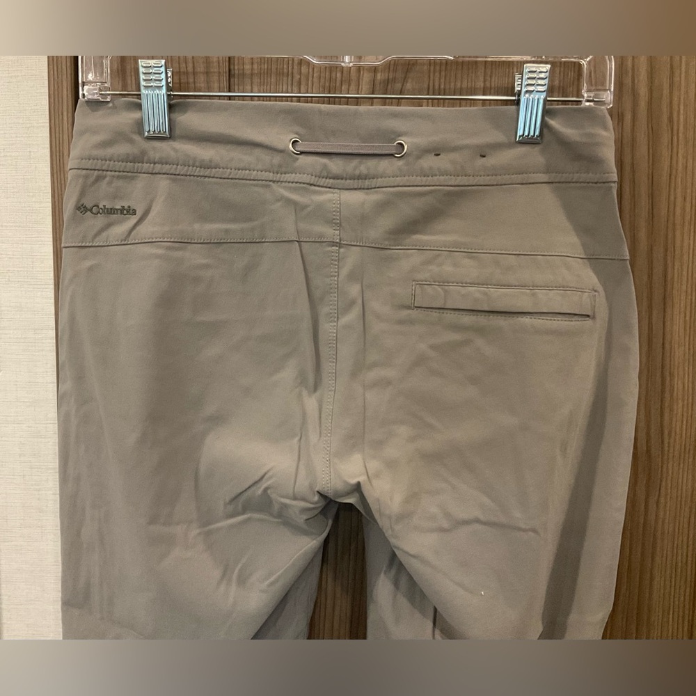 Columbia Sportswear Omni-sheil Adv. Repellency Womens Gray Capri Pants Size 2 - Picture 4 of 9